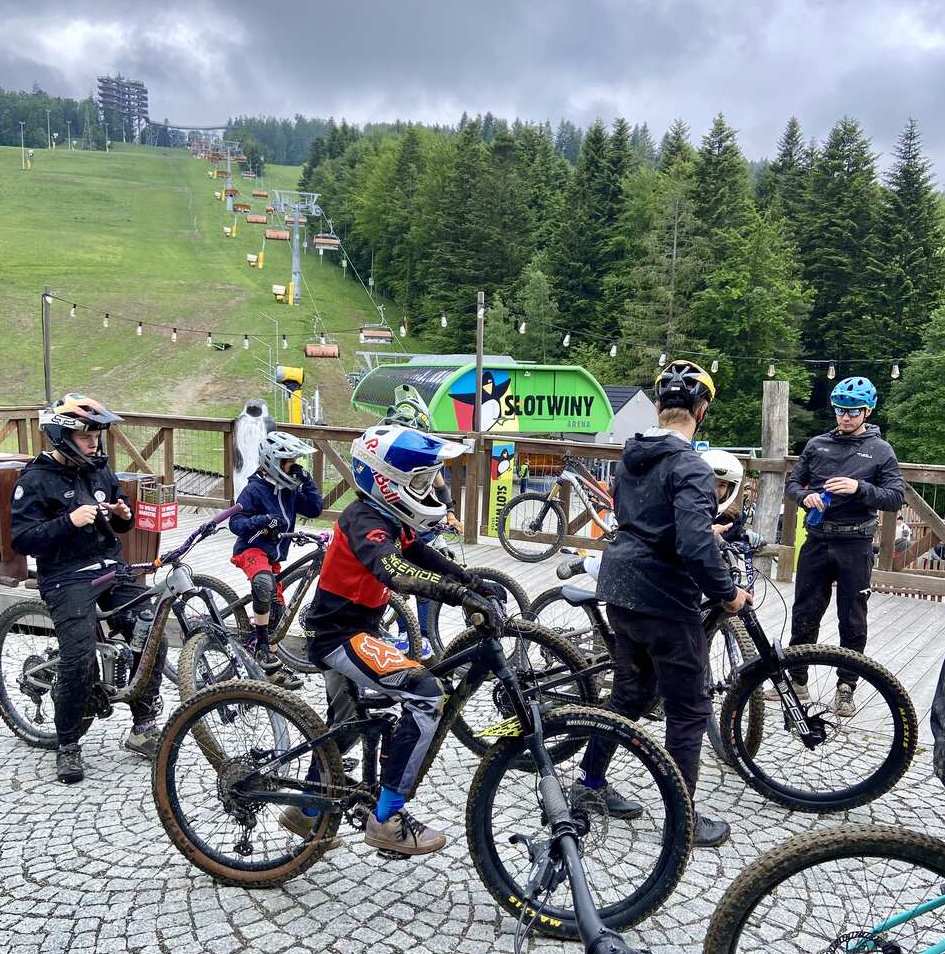 obóz rowerowy dla dzieci w Krynicy w Słotwiny Arena